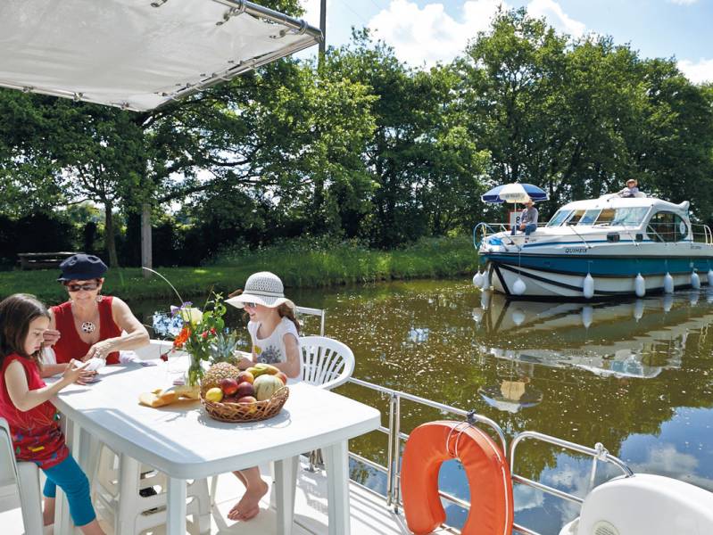 One week : Cruise on the Erdre and Vilaine with this Brittany boating holiday - from 923 euros