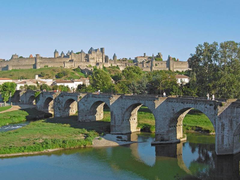 One week : Explore France’s Cathar country - à partir de  euros